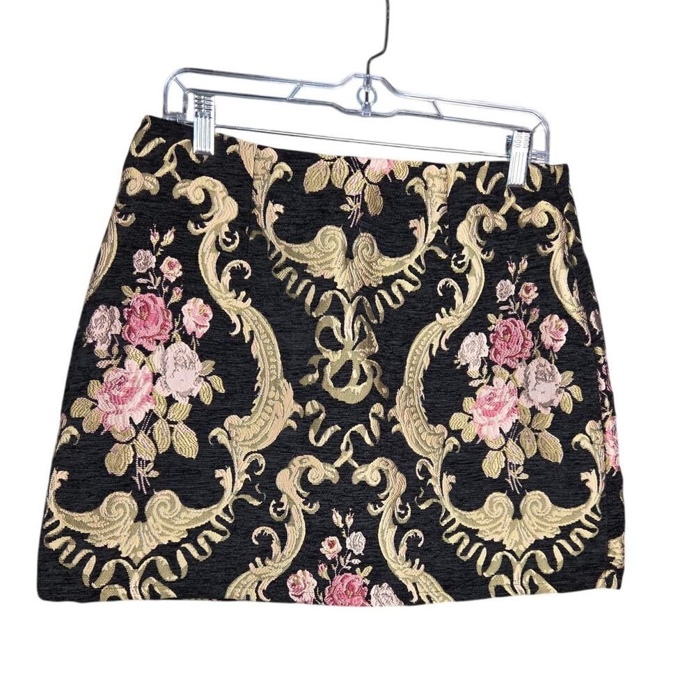 Mi Ami Francesca's Skirt, Medium, Black Floral Baroque Tapestry Jacquard Mini